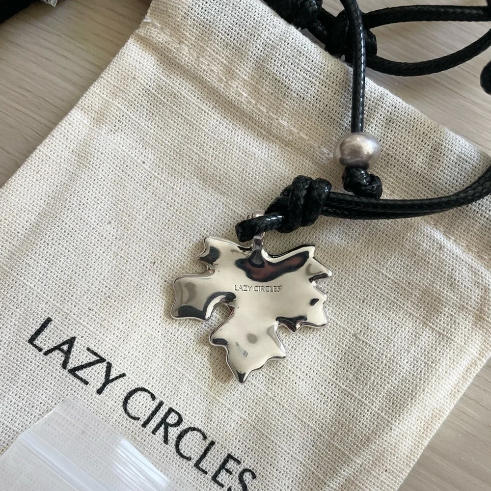 Lazy Circles Summer Adjustable Maple Leaf Pendant Necklace